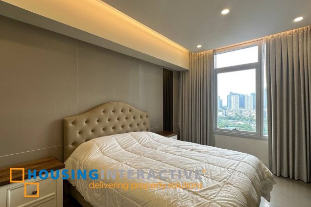 fully furnished 2br unit with parking for lease in edades tower