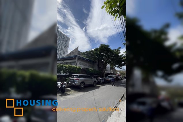 rare commercial lot for sale in san antonio village