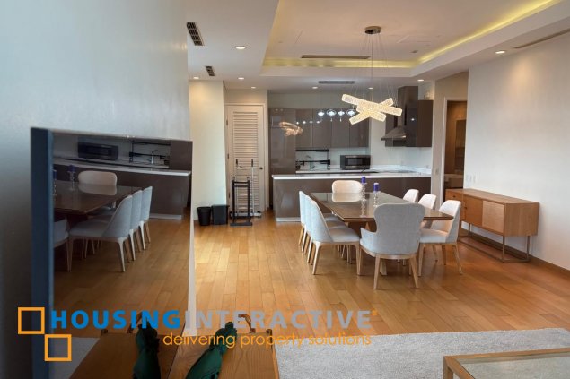furnished 2br unit with parking for lease in trump tower