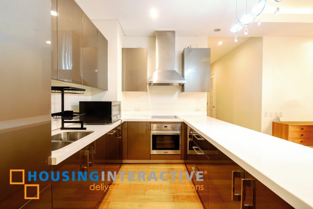 furnished 2br unit with parking for lease in trump tower