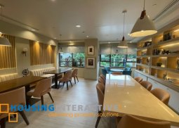 semi-furnished 1br unit with parking for rent/sale in the arton by rockwell