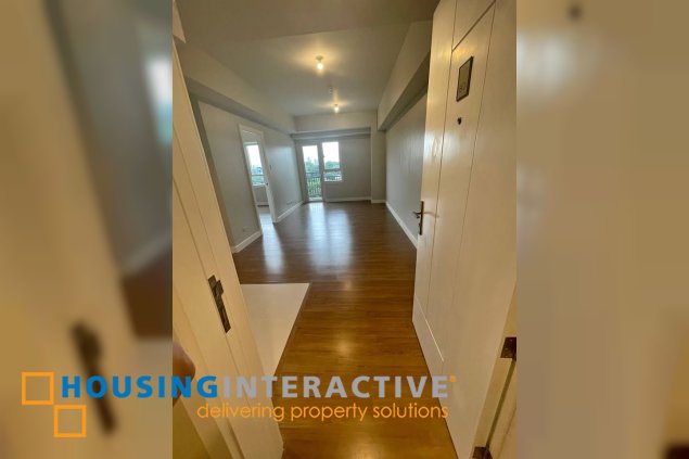 semi-furnished 1br unit with parking for rent/sale in the arton by rockwell