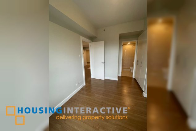 semi-furnished 1br unit with parking for rent/sale in the arton by rockwell