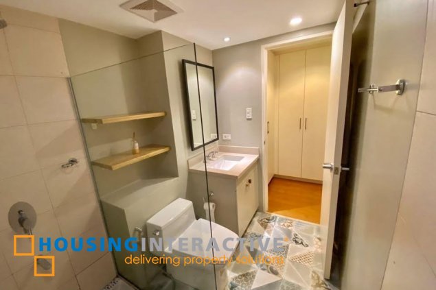 fully furnished 2br unit with parking for rent in one rockwell