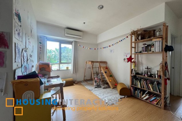 semi-furnished 2br unit with parking for sale in the grove by rockwell