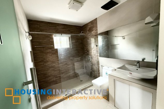 2-storey big house for sale in vista verde executive village, cainta