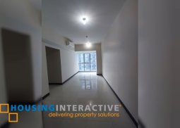 3br unit with parking for sale in uptown parksuites