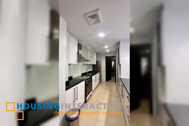 fully furnished 1br unit with parking for sale in one serendra