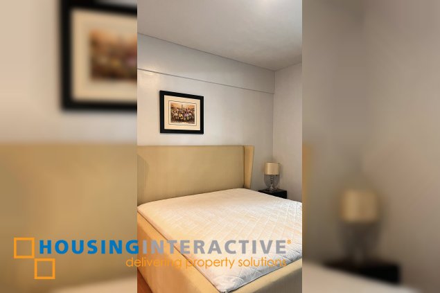 fully furnished 1br unit with parking for sale in one serendra