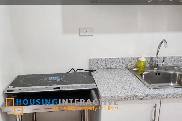 condo unit for rent in holland park, binan, laguna