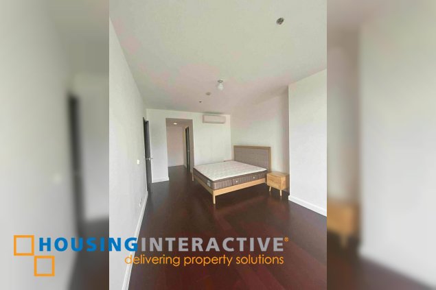 fully furnished 2br unit with parking for lease in west gallery place