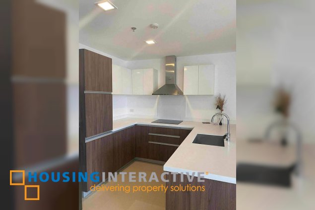 fully furnished 2br unit with parking for lease in west gallery place