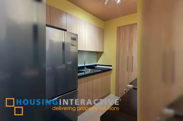 fully furnished 1br unit for lease in park triangle residences