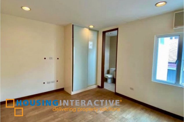 4br townhouse for lease in mahogany place 2, acacia estate