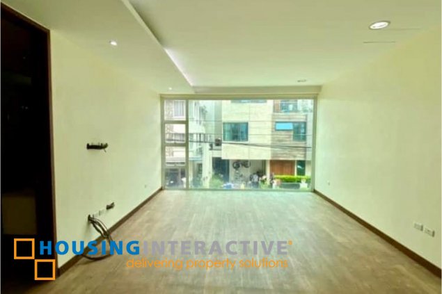 4br townhouse for lease in mahogany place 2, acacia estate