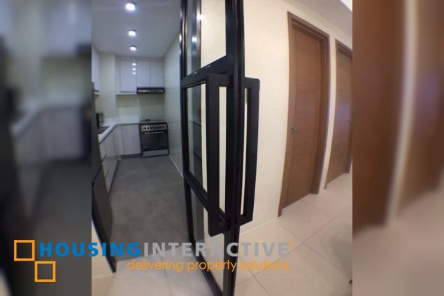 fully furnished 1br unit with parking for lease in icon plaza