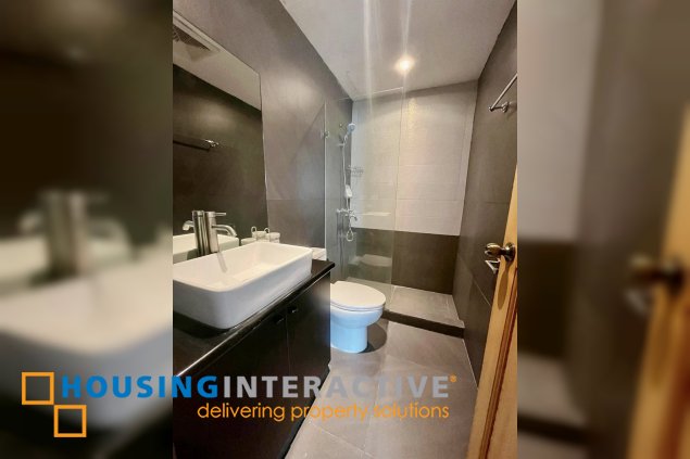 bare 3br unit with parking for sale in penhurst parkplace