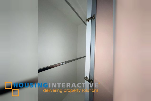 fully furnished 1br unit with parking for sale in alphaland makati place