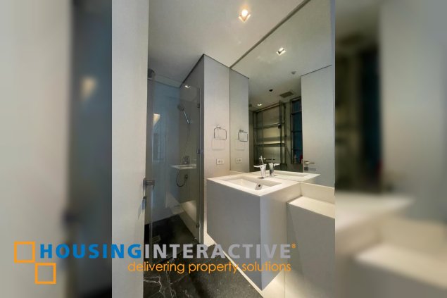 fully furnished 1br unit with parking for sale in alphaland makati place
