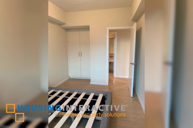 fully furnished 1br unit with parking for sale in the grove by rockwell