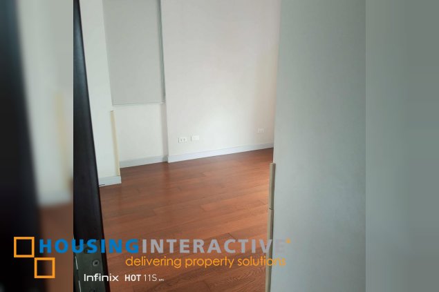 bare 2br unit with parking for sale in royalton in capitol commons