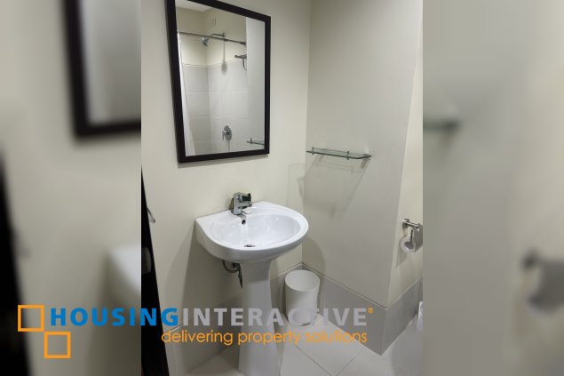 studio unit with balcony for lease/sale in east bay residences