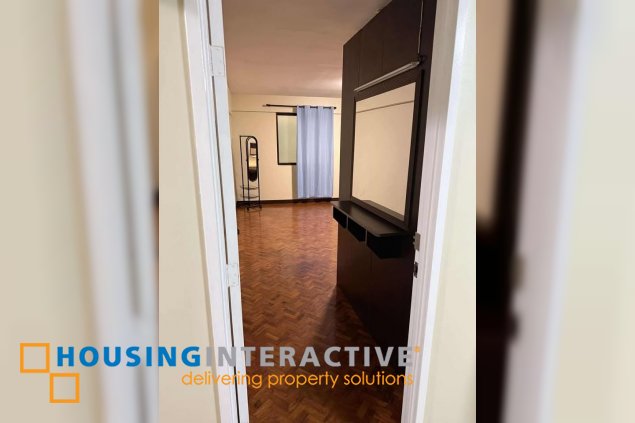 fully furnished 3br unit with parking for sale in acacia estates