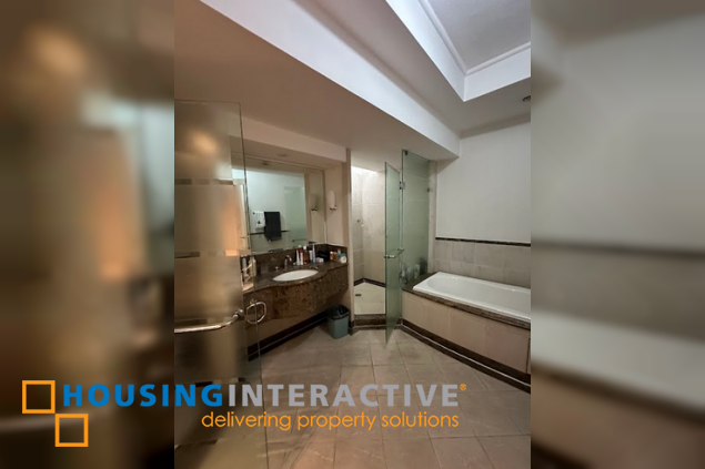 semi-furnished 3br unit for rent in pacific plaza towers