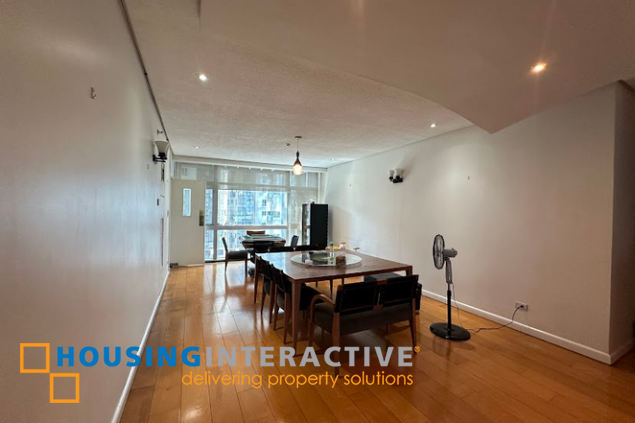 semi-furnished 3br unit for rent in pacific plaza towers
