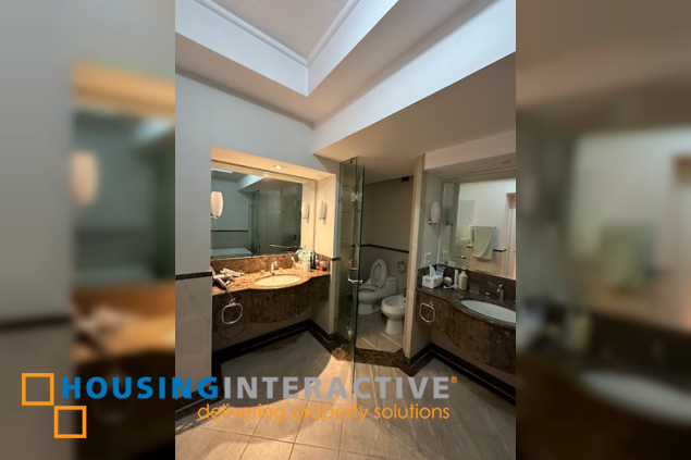 semi-furnished 3br unit for rent in pacific plaza towers