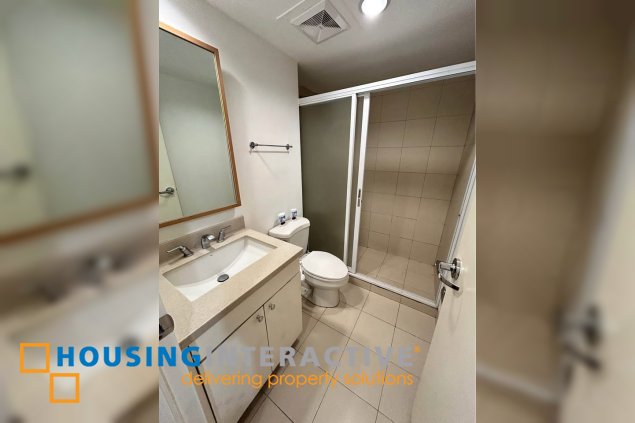 fully furnished 2br unit with parking for lease in one rockwell