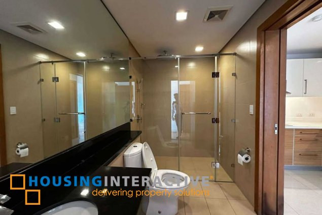 park terraces point tower - 1 bedroom unit condo for sale