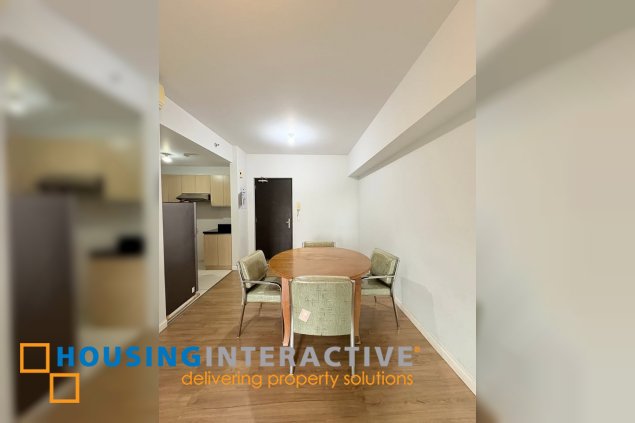 two serendra meranti tower - 1br unit condo for sale