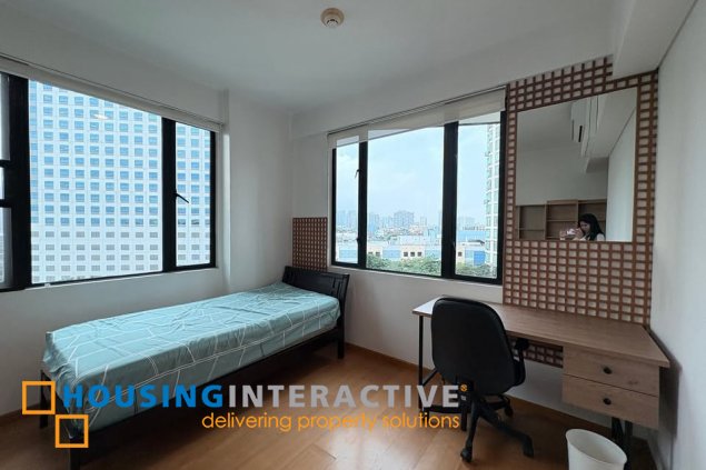 for lease/rent: bonifacio ridge 2br corner unit with den