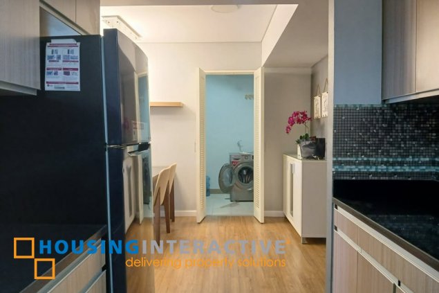 two serendra sequoia 2br with 2 parking condo for sale