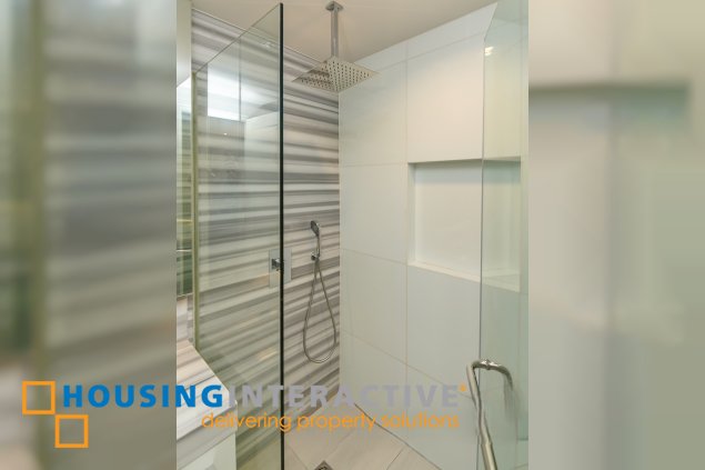 fully furnished 2br unit with parking for lease in proscenium residences