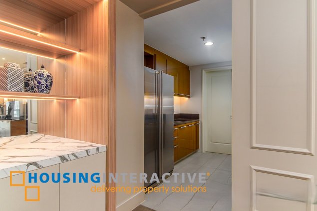 fully furnished 2br unit with parking for lease in proscenium residences