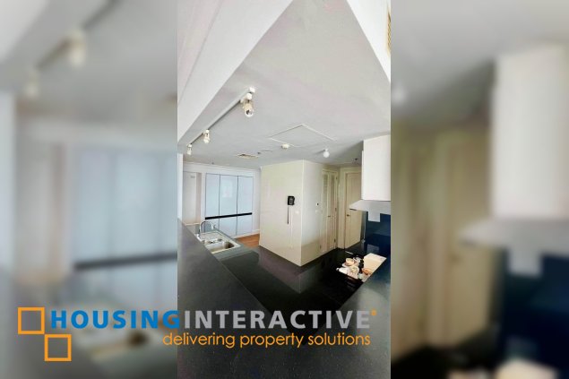 2br condo unit with 2 parking for sale in raffles residences