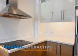 1br condo unit with parking for sale in park terraces