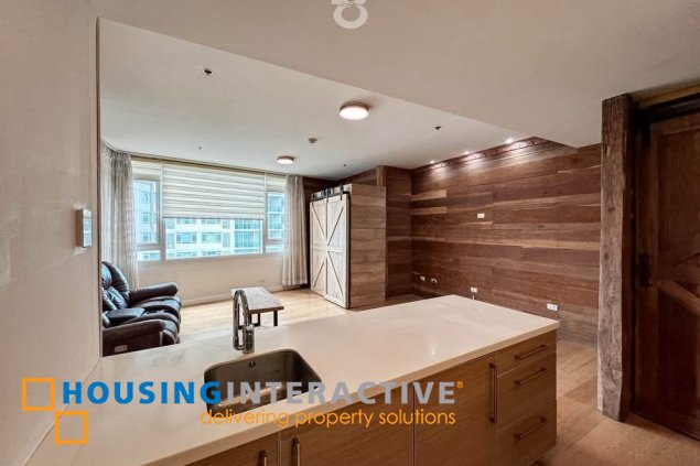 1br condo unit with parking for sale in park terraces