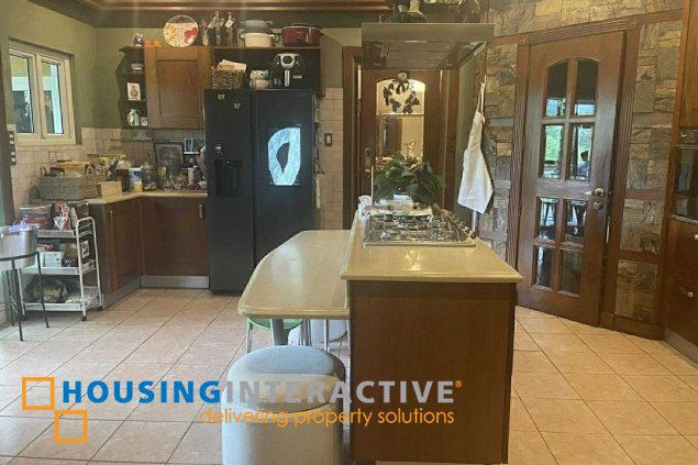 fs: beautiful duplex type mansion in valley golf subdivision