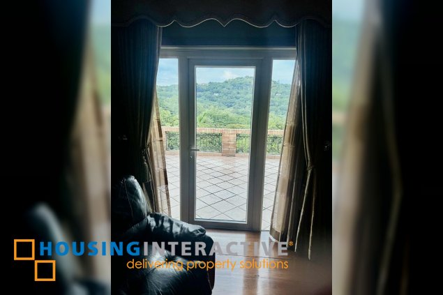 fs: beautiful duplex type mansion in valley golf subdivision