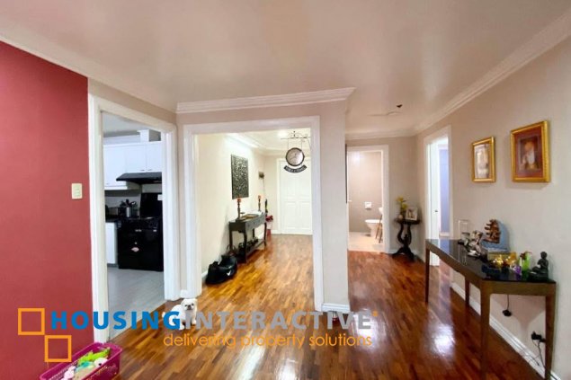 3br unit with parking for sale in easton place