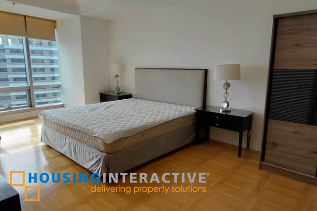 furnished 2br unit with parking for lease in one mckinley place