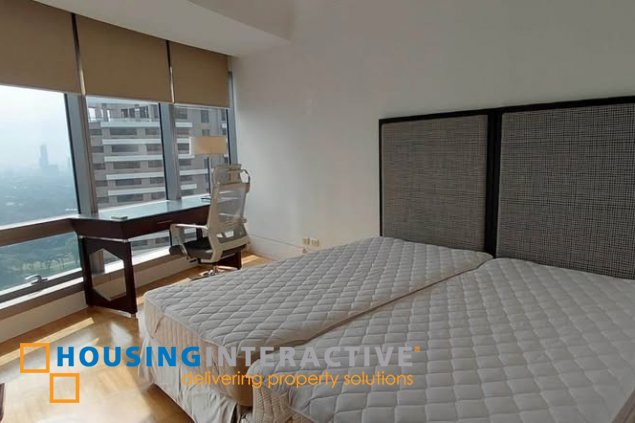 furnished 2br unit with parking for lease in one mckinley place