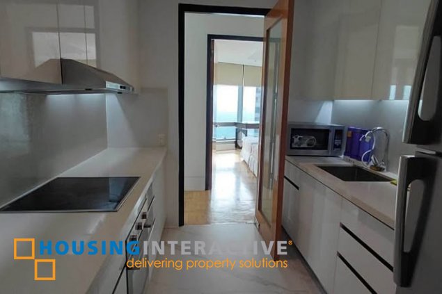 furnished 2br unit with parking for lease in one mckinley place