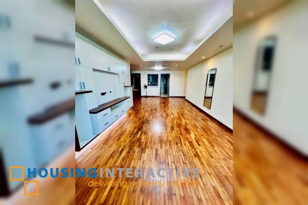 for sale 2br in easton place