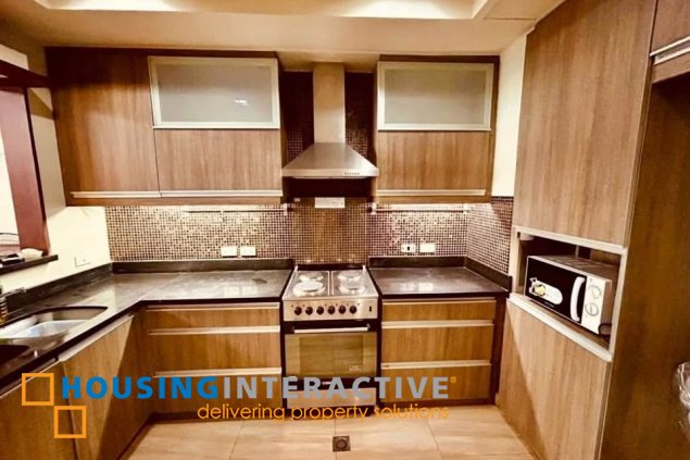 for sale 2br in easton place