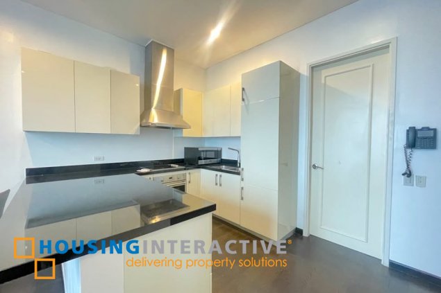 1br unit for sale in trump tower