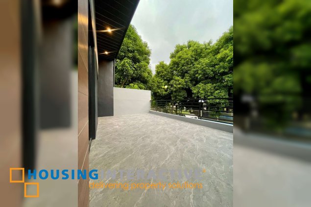2-storey house for sale in greenwoods executive village